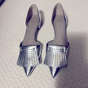 NWT very rare TORY BURCH leather silver metallic  flats size 7.5